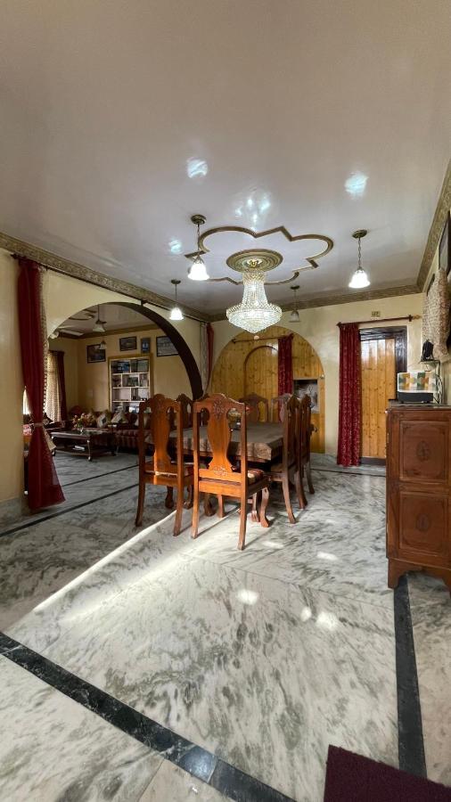 Dilaram Guest House Srīnagar Eksteriør billede