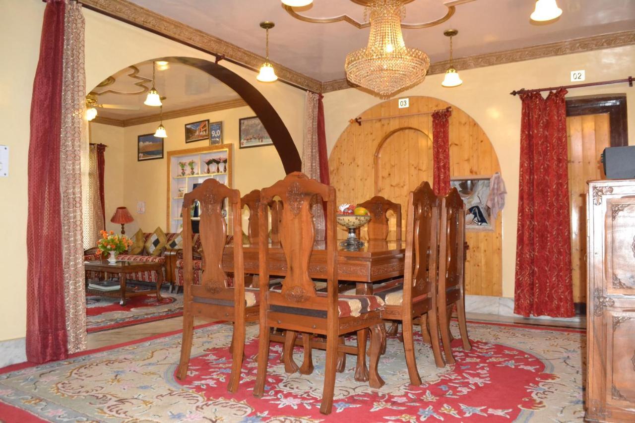 Dilaram Guest House Srīnagar Eksteriør billede